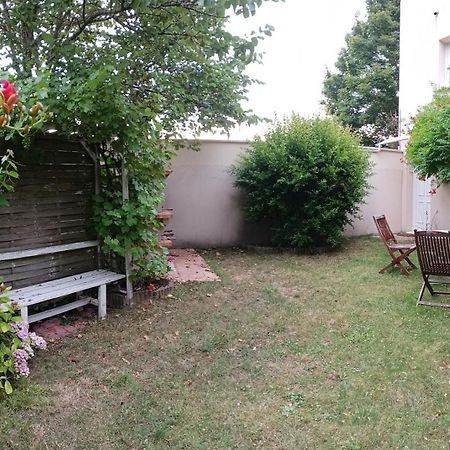 Gite Les Bignones Freneuse  Екстериор снимка