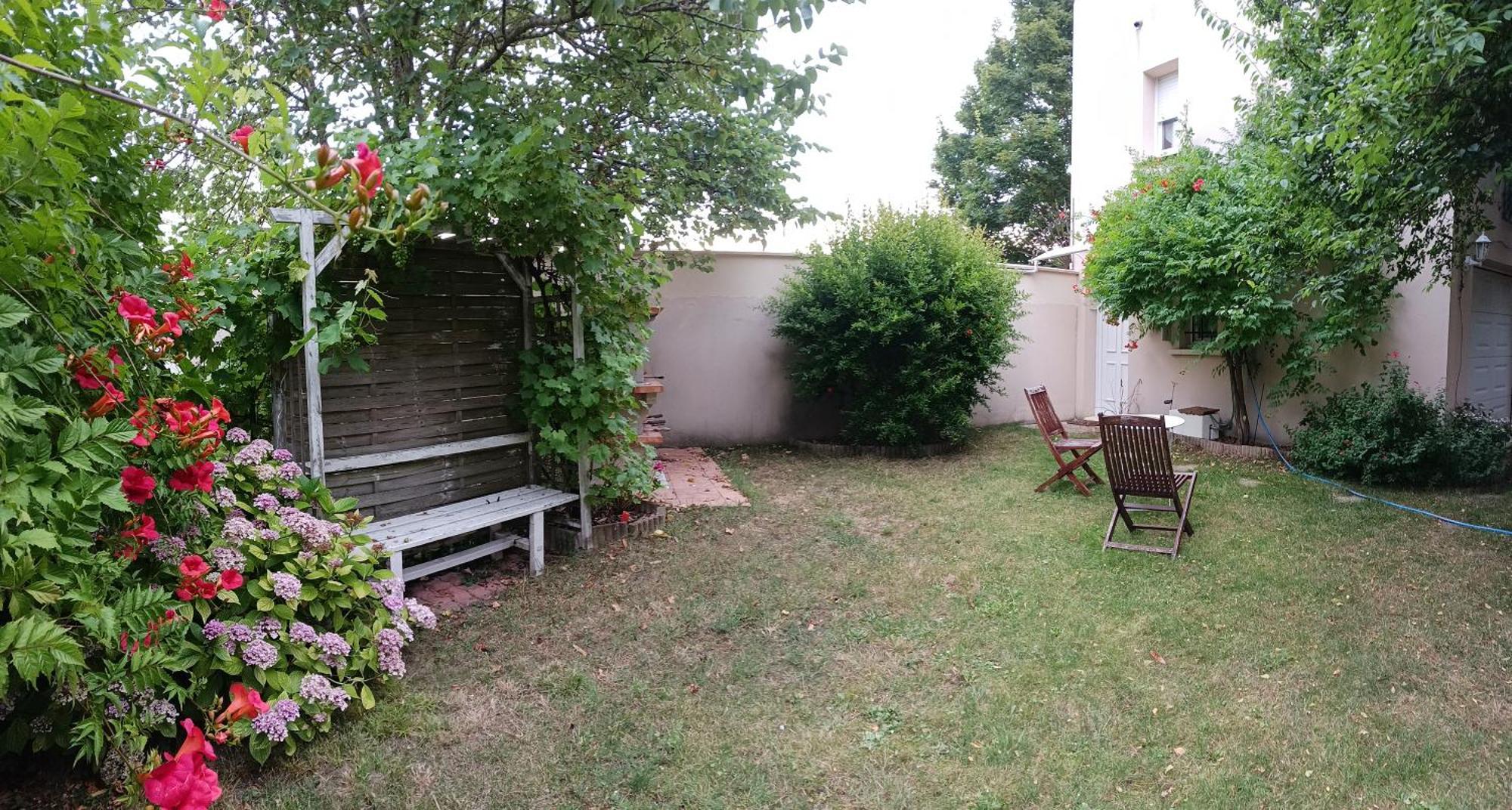 Gite Les Bignones Freneuse  Екстериор снимка